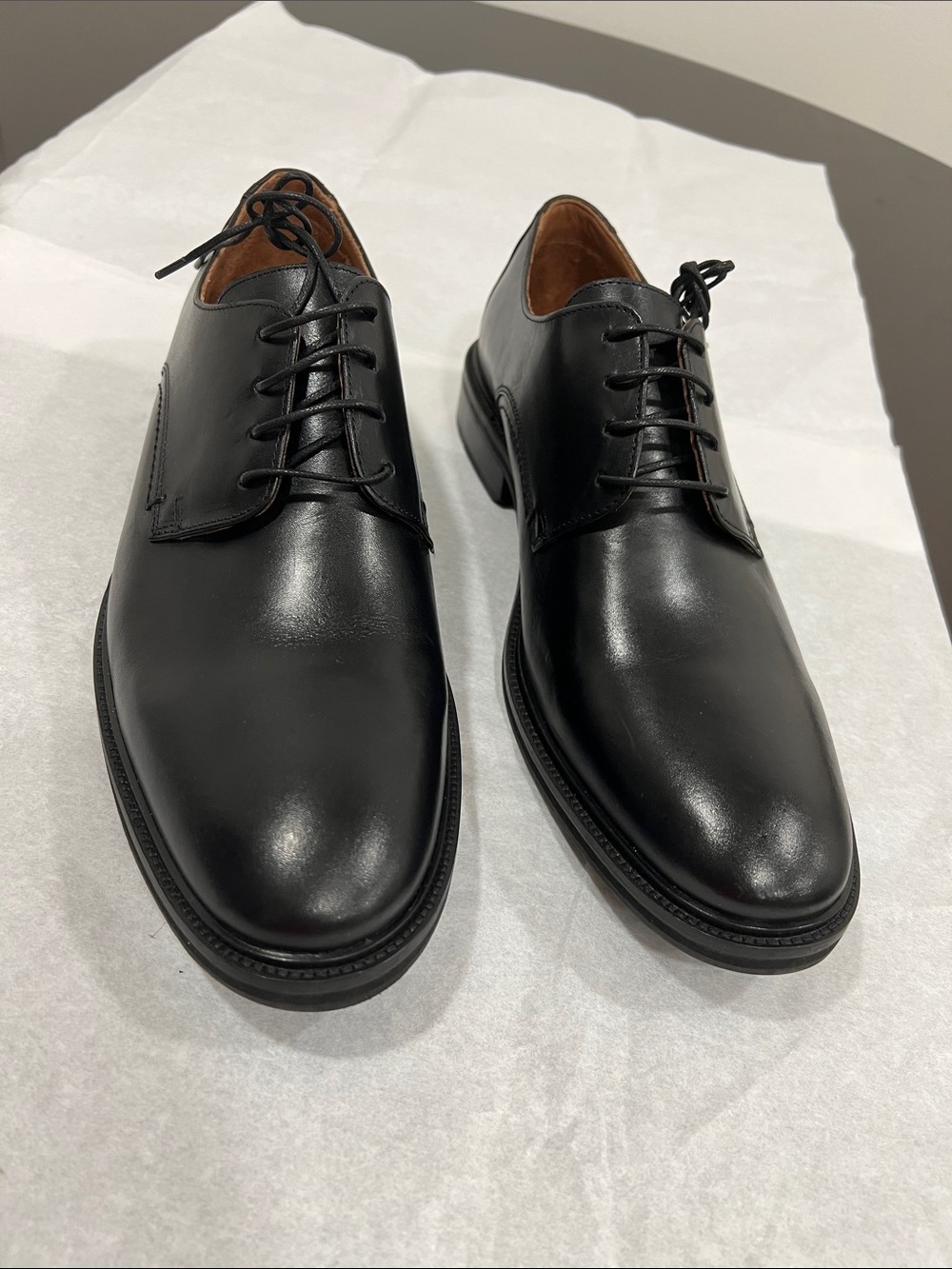 Tyrone Plain Toe Derby
Donald Pliner Size 11.5